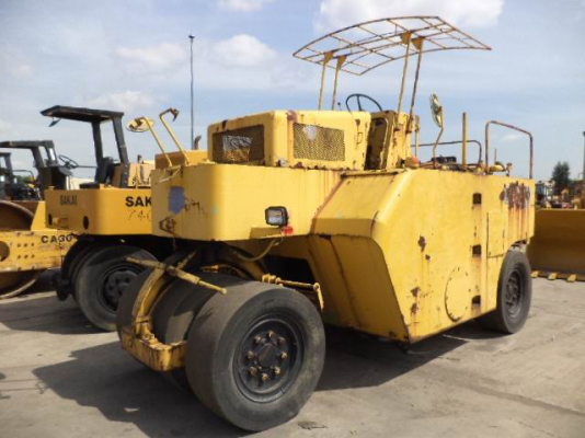 ขายด่วนรถบดล้อยาง7ล้อWATANABE WP15WE ตามสภาพ เก่าญี่ปุ่น