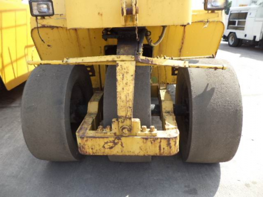 ขายด่วนรถบดล้อยาง7ล้อWATANABE WP15WE ตามสภาพ เก่าญี่ปุ่น