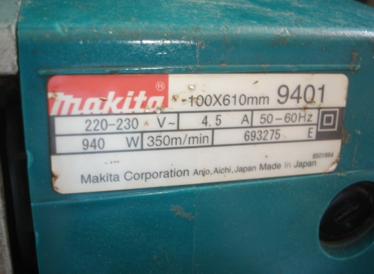 ขายเครื่องขัดกระดาษทรายแบบสายพาน makita รุ่น 9401 (940w.)