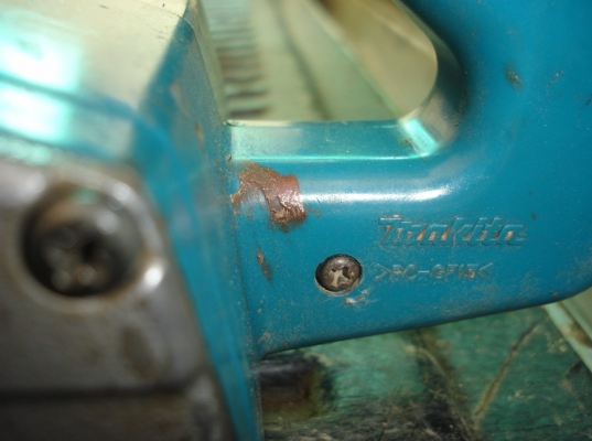 ขายเครื่องขัดกระดาษทรายแบบสายพาน makita รุ่น 9401 (940w.)