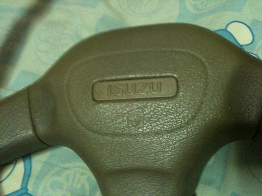 ขายพวงมาลัย อีซูซุ สวยๆ 1300 บาท