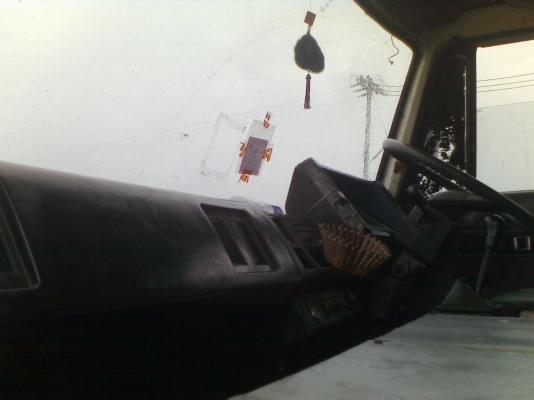 ต้องการขายรถ10ล้อร๊อกกี้175