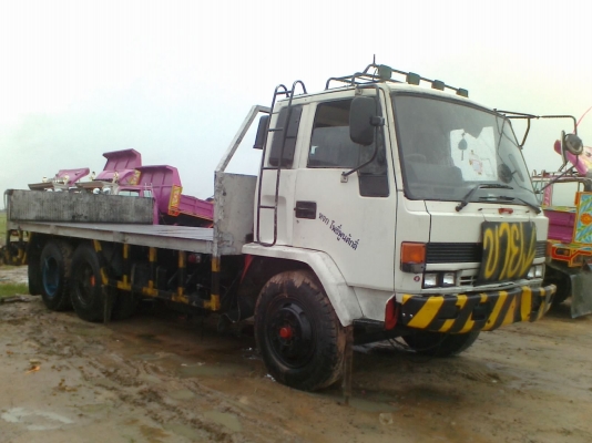 ต้องการขายรถ10ล้อร๊อกกี้175