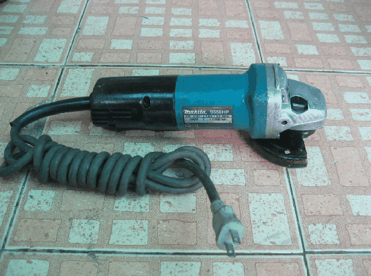 ขายด่วน หินเจีย4"  Makita  9556HP 840W MADE IN JAPAN แท้100\%
