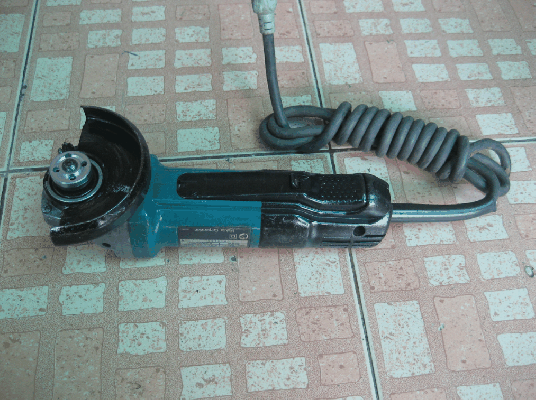 ขายด่วน หินเจีย4"  Makita  9556HP 840W MADE IN JAPAN แท้100\%