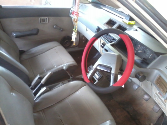 ขายรถเก๋ง MITSUBISHI  CHAMP