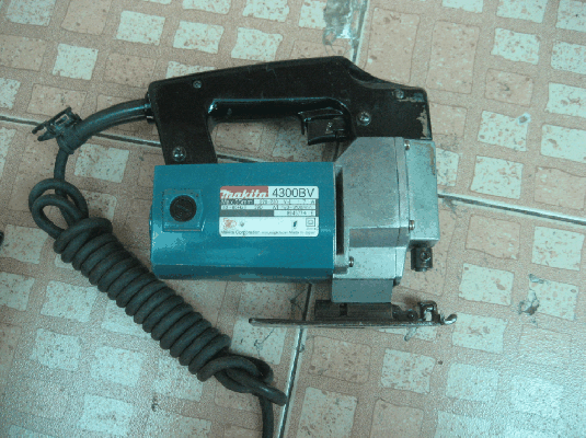 ขายด่วน JIG SAW Makita  4300BV 390W แท้100\%ปรับความแรงได้ คับ