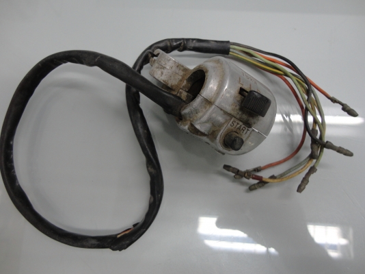 ขายสวิทซ์แฮนด์ A-100/K-125 จำนวน 1 คู่ ราคาถูก โทร.081-005-8785