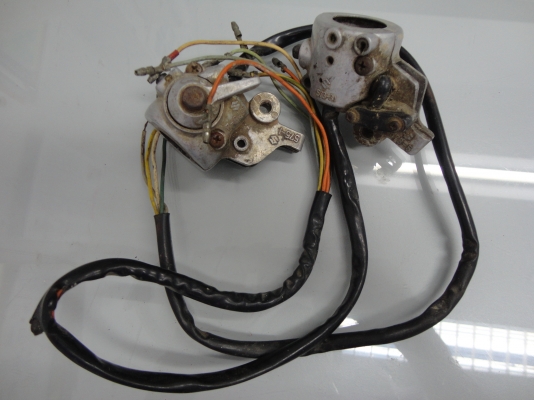 ขายสวิทซ์แฮนด์ A-100/K-125 จำนวน 1 คู่ ราคาถูก โทร.081-005-8785