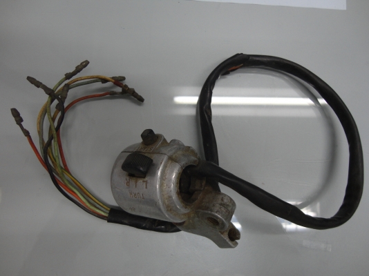 ขายสวิทซ์แฮนด์ A-100/K-125 จำนวน 1 คู่ ราคาถูก โทร.081-005-8785