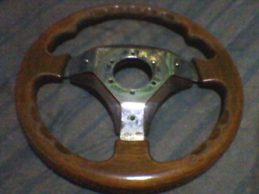 ถูก!!พวงมาลัยวงไม้ เรโทร เก่ายุ่น แค่1000บ.