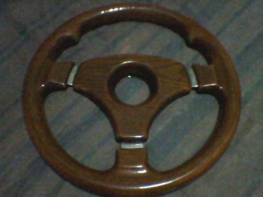 ถูก!!พวงมาลัยวงไม้ เรโทร เก่ายุ่น แค่1000บ.