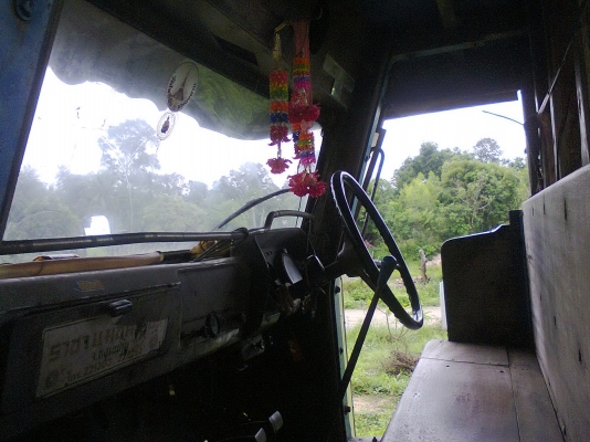 ขายสิบล้อหน้ายาวบรรทุกรถเกี่ยวข้าวเพลาเดียว เครื่อง 6BF1