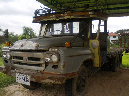 ขายสิบล้อหน้ายาวบรรทุกรถเกี่ยวข้าวเพลาเดียว เครื่อง 6BF1