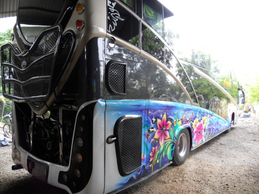 รถบัสแอร์ไฟฟ้าสภาพสวยมาก เครื่อง Mitsubishi 8PC9 285HP ตัวถัง Mitsubishi เบรคแห้งถุงลมเขาควาย ยาว 12 เมตร 45ที่นั่ง มีห้องด้านล่างครับ