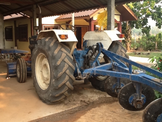 Ford 6600 เสื้อลาย ขายหรือแลกเปลี่ยนเป็นรถ 2 เพลา ขาย 3 แสนกว่า