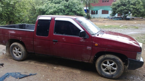 ขายNissun Big M King cab 2.5