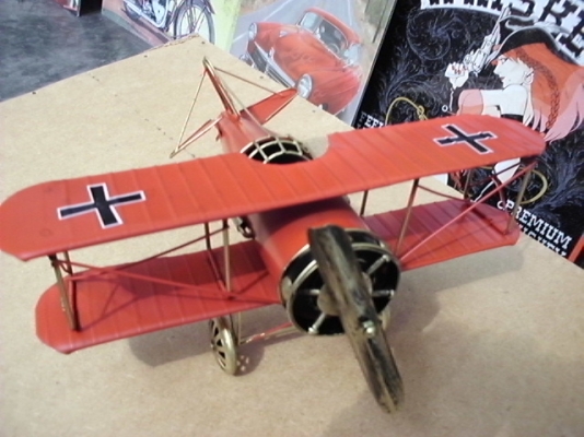 เครื่องบินสังกะสี