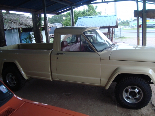 ขาย Jepp Wagoneer ขาย Jepp Wagoneer
