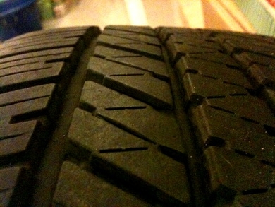 แม็กซ์และยาง 17นิ้ว ของ Fortuner หน้าหยักตัวก่อนใหม่ ยาง บริดสโตน 265-65-17 สภาพใหม่ทั้งชุดครับ แม็กซ์และยาง 17นิ้ว ของ Fortuner หน้าหยักตัวก่อนใหม่ ยาง บริดสโตน 265-65-17 สภาพใหม่ทั้งชุดครับ