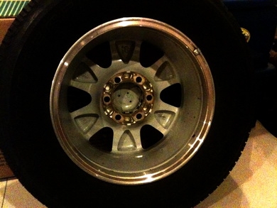 แม็กซ์และยาง 17นิ้ว ของ Fortuner หน้าหยักตัวก่อนใหม่ ยาง บริดสโตน 265-65-17 สภาพใหม่ทั้งชุดครับ แม็กซ์และยาง 17นิ้ว ของ Fortuner หน้าหยักตัวก่อนใหม่ ยาง บริดสโตน 265-65-17 สภาพใหม่ทั้งชุดครับ