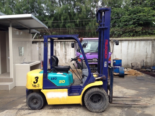 รถโฟกลิฟkomutsu 2ตันเก่าญี่ปุ่นสภาพสวยๆ