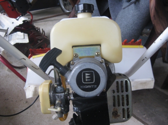 เครื่องพรวนหญ้าในร่องนาดำ