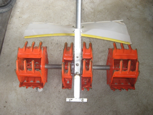 เครื่องพรวนหญ้าในร่องนาดำ