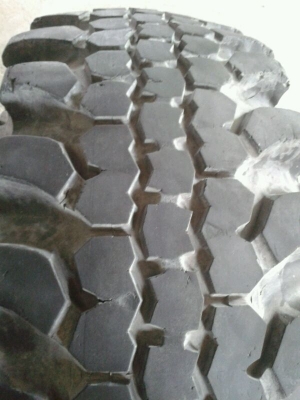 ขายตะขาบSIMEX 35x12.5R15พร้อมล้อลายROCK15x8-35 ขายตะขาบSIMEX 35x12.5R15พร้อมล้อลายROCK15x8-35