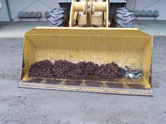 ขายรถตักล้อยาง TCM E830