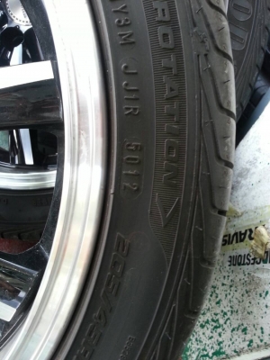 แม็กขอบ 17x7   4รู100  พร้อมยาง 205 45 17  ปี 12