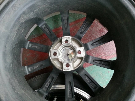 แม็กขอบ 17x7   4รู100  พร้อมยาง 205 45 17  ปี 12