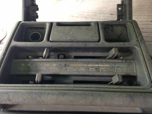 คอนโซล เรือนไมล์ สวิทเเอร์ ช่องเเอร์ เกะ ปาเจโร่เหลี่ยม คอนโซล เรือนไมล์ สวิทเเอร์ ช่องเเอร์ เกะ ปาเจโร่เหลี่ยม