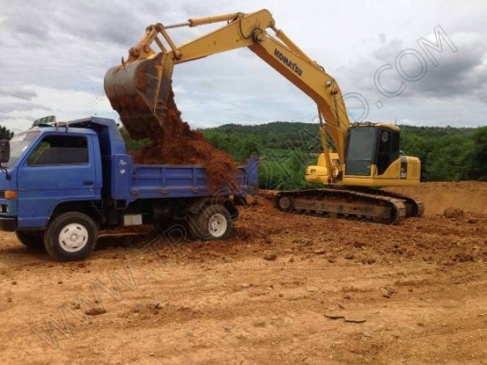 รถแบคโฮ ยี่ห้อ KOMATSU PC200-7