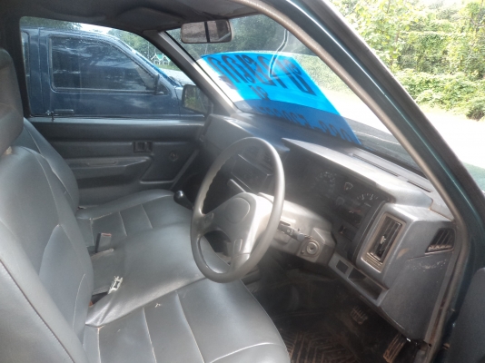 กระบะตอนเดียว นิสสัน บิ๊กเอ็ม ฝาแดง ปี 2536 (1993)