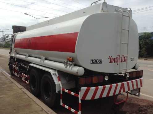 ISUZU ROCKY 10ล้อ (2 เพลา) เครื่อง 175HP (6BG1) เบรกจิ๊ฟฟี่ ยางดี 10 เส้น ซัซซี่สวย แอร์เย็น ถังน้ำมัน 15000 ลิตร (โหลดล่าง) ขาย 890,000