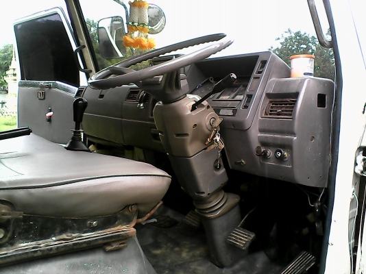 ขาย หกล้อ เครื่อง165แรง 6เกียร์เดินหน้าสภาพสวยสุดๆ วิ่งได้140สบาย