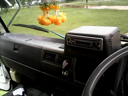 ขาย หกล้อ เครื่อง165แรง 6เกียร์เดินหน้าสภาพสวยสุดๆ วิ่งได้140สบาย