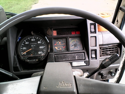 ขาย หกล้อ เครื่อง165แรง 6เกียร์เดินหน้าสภาพสวยสุดๆ วิ่งได้140สบาย