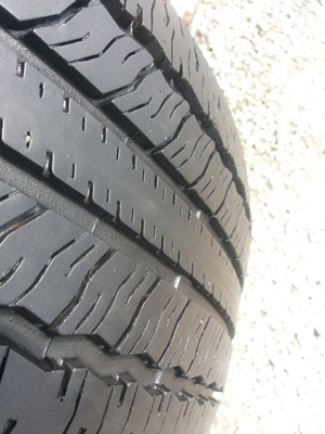 ขายยาง235/60/17 ปี 12/3เส้นปี10/1เส้น MAXXIS MA-707    1 ชุด