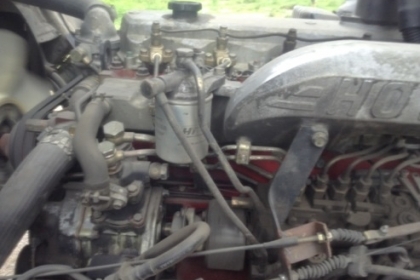 Hino Hi-Tech 6 ล้อตู้ ใช้งานน้อยมาก 10 บาน เครื่อง 195 HP. ยาว 6 เมตร ปี48. FD3H สภาพสวยพร้อมใช้งาน ไม่มีเสากลาง 880,000