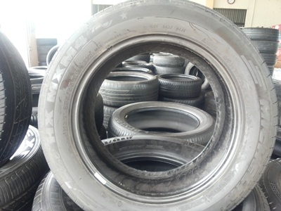 ขายยาง235/55/17   1 คู่ ปี 10กับปี08อย่างละเส้น MICHERLIN PILOT  1  คู่