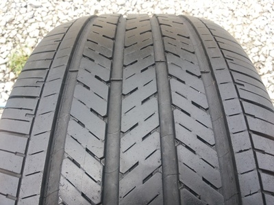 ขายยาง235/55/17   1 คู่ ปี 10กับปี08อย่างละเส้น MICHERLIN PILOT  1  คู่