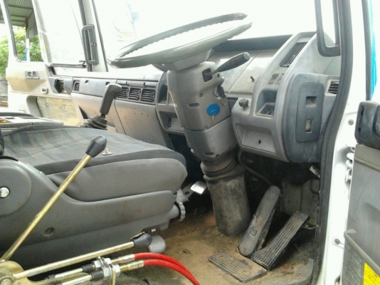 HINO KL - 185 HP HO7C หกล้อดั๊มพ์ สมอเงินสุดสวย กระบะดั๊มพ์เหล็ก 6 ตันขึ้นดั๊มพ์ใหม่เอี่ยมความยาว 3.60 เมตร หัวเก๋งแล็ปลายสวย ภายในคอนโซลสวยครบ แอร์ พวงมาลัยเพาเวอร์ ระบบเบรคทริ๊ปฟี้ ช่วงล่างใหญ่คัชซีสวยมากไม่มีบวม ยาง 8.25 ขอบ 16 สภาพดี 80\% พร้อมบรรทุกพร