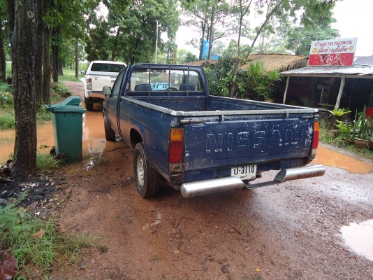 กระบะตอนเดียว นิสสัน บิ๊กเอ็ม ฝาขาว ปี 2533 (1990)