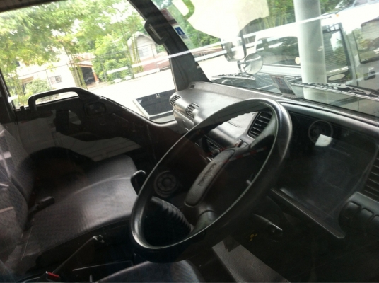 ขายอีซูซุ 6 ล้อ กะบะคาร์โก้มีคอกข้าง