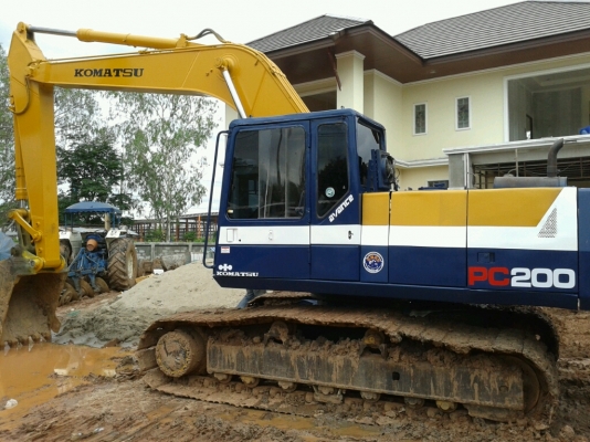 KOMATSU PC 200 รุ่น 5 เครื่อง 6BD1 TURBO และ120-5ราคา858000 และ 120-3ราคา338000