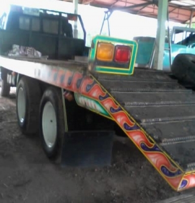 HINO KT 725 - 195 HP HO7D รถหางปลาสิบล้อ 2 เพลา ใช้ขึ้นรถ SK-200 ได้เลยครับไม่มีปัญหา หัวเก๋งไฮเทคสภาพสวยลงเล่มครบถูกต้อง ภายในเก๋งคอนโซลสวยครบ พวงมาลัยเพาเวอร์ เบรคทริ๊ปฟี้ ช่วงล่างคัชซีไม่มีบวม ยางสภาพดี 10 เส้นประมาณ 70\% พร้อมใช้งาน เอกสารทะเบียนภาษีคร