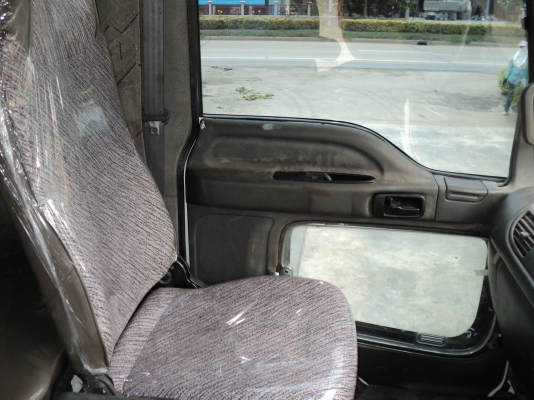 ขายอีซูซุ 10 ล้อเล็ก บรรทุกรถเกี่ยว(คันที่3)