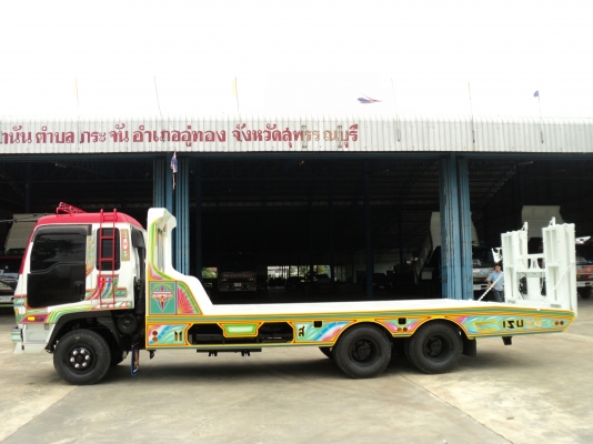 ขายอีซูซุ 10 ล้อเล็ก บรรทุกรถเกี่ยว(คันที่3)